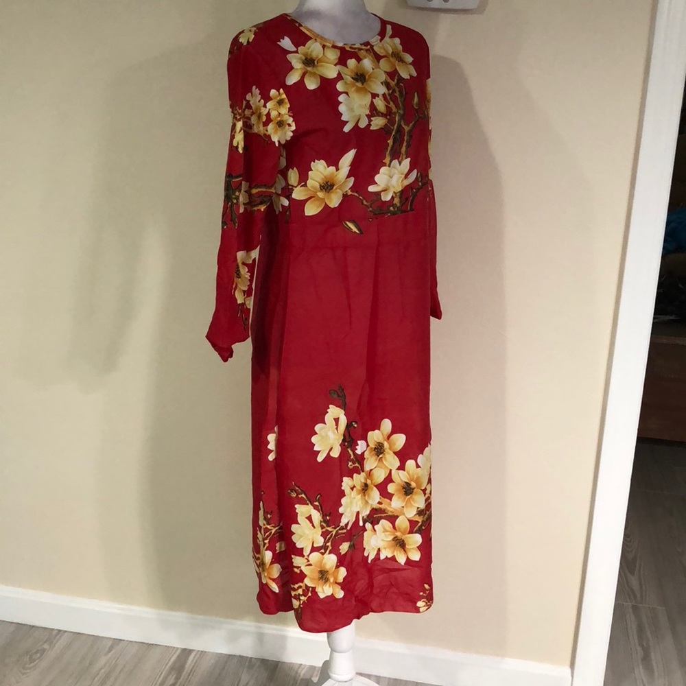Red Floral Lightweight Midi - Picture 6 of 6